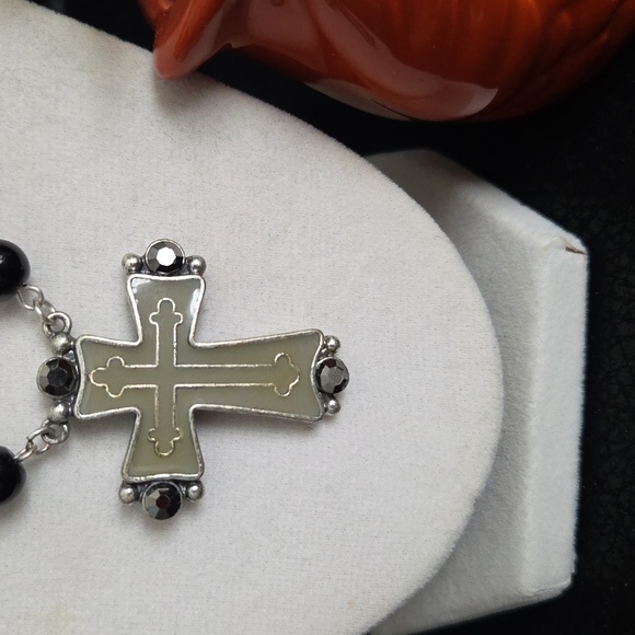 Elegant Black Beaded Cross Necklace - Picture 2 of 5